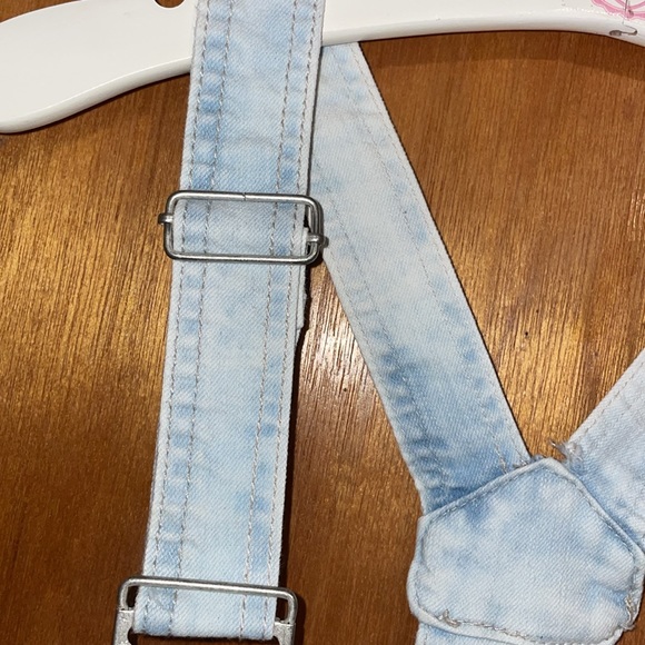 •BLUE SPICE•DENIM ACID WASH OVERALLS SHORTS SIZE 3 EUC - Picture 5 of 9